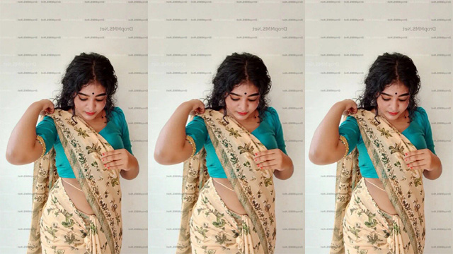 Mallu Curly Teen Girl Nude Showing Watching Video